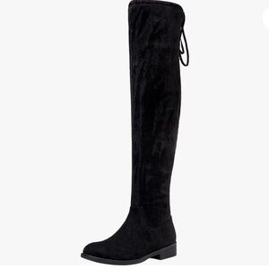 Knee high suede black boots!